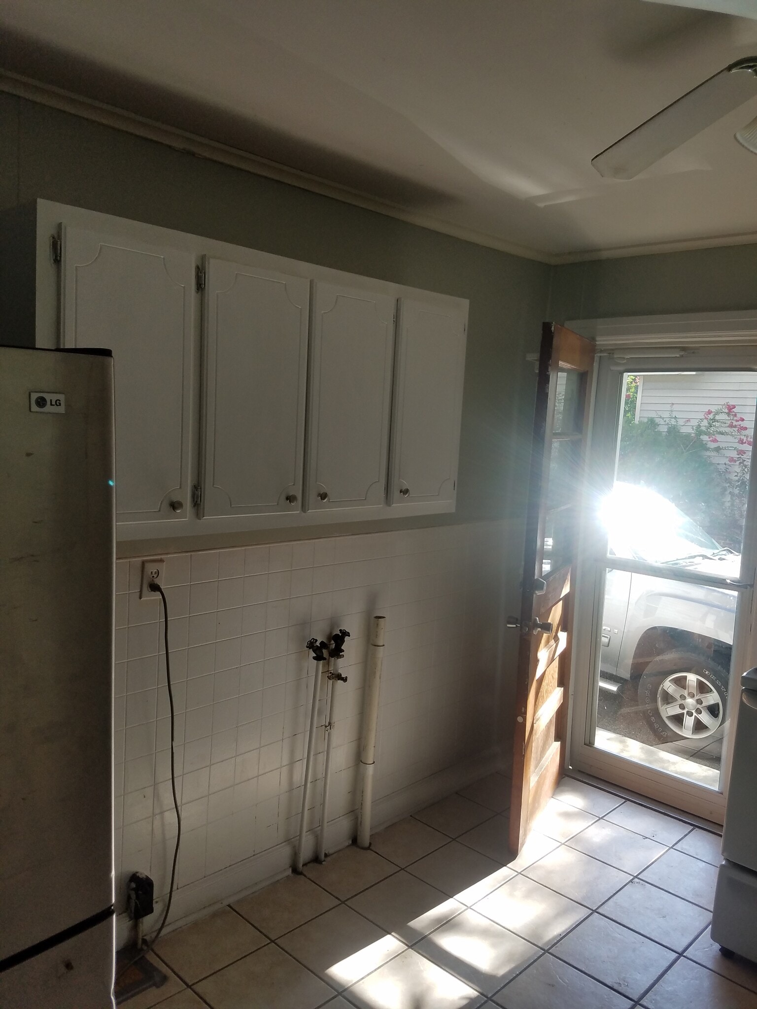 Washer/Dryer Hook-Up - 1908 Nelle St