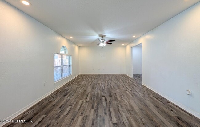 Building Photo - 5430 Shady Pine St S