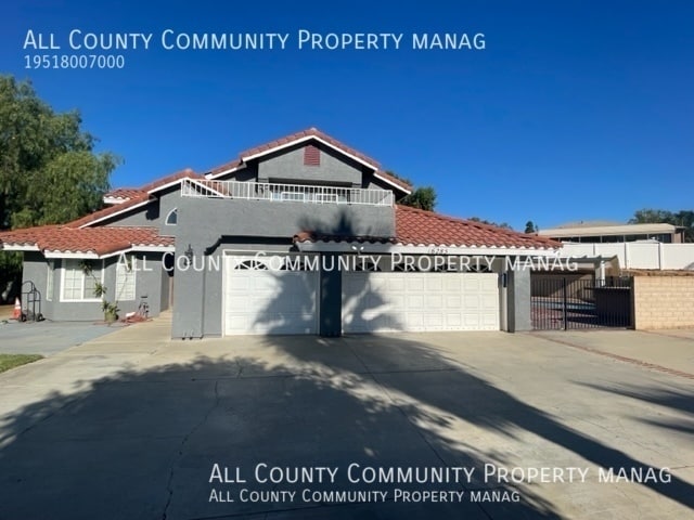 Building Photo - 16285 Capella St