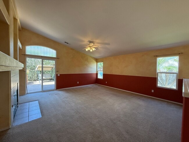 Building Photo - Spacious Single Story 4 Bedroom, 2 Bathroo...