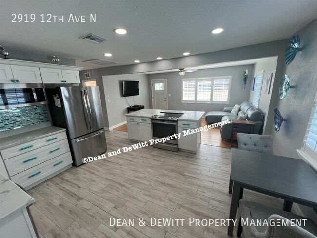 Building Photo - 2919 12th Ave N