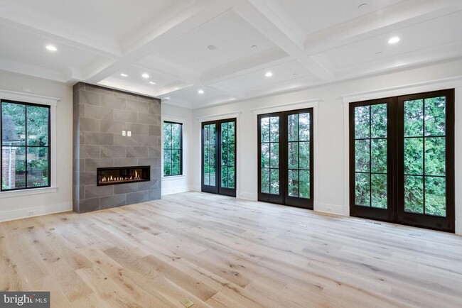 Building Photo - 5615 McLean Dr