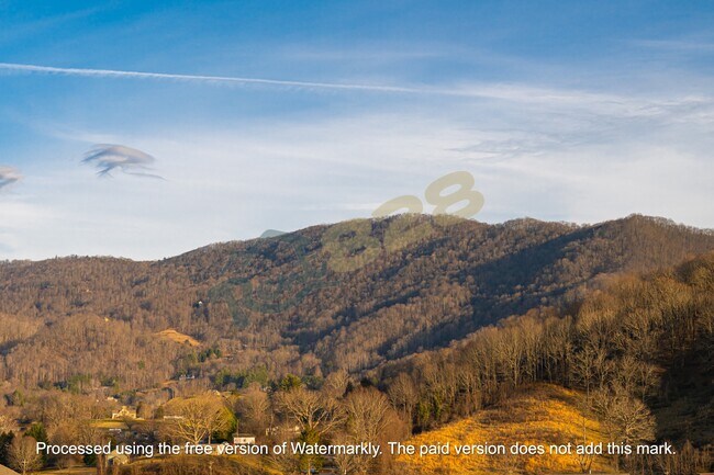 Building Photo - 96 Farmwood Ln