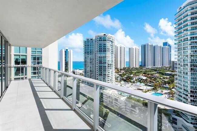 Building Photo - 300 Sunny Isles Blvd