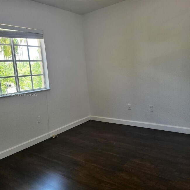 Building Photo - 21436 SW 85th Ct