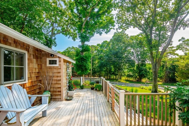 Building Photo - 1137 Springs Fireplace Rd