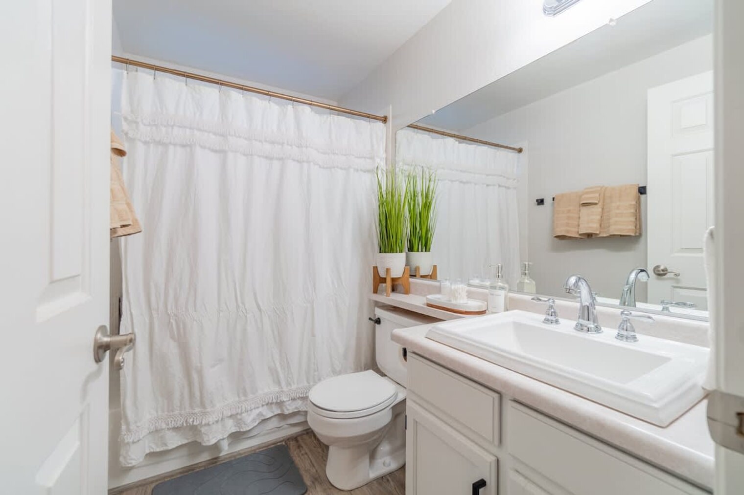 Building Photo - 6511 Enchanted Valley Dr