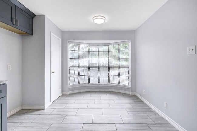 Building Photo - ***APPLICATION CURRENTLY UNDER REVIEW***Contemporary Single-Level Home with 3 Bedrooms, 2 Bathroo...
