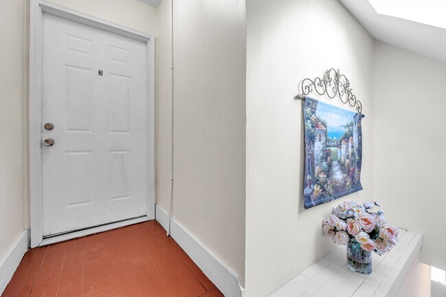 Building Photo - 31 Ripley St