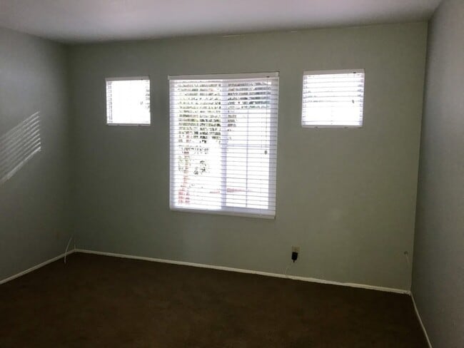 Building Photo - San Roque 3 Bedroom Townhouse - Available Now