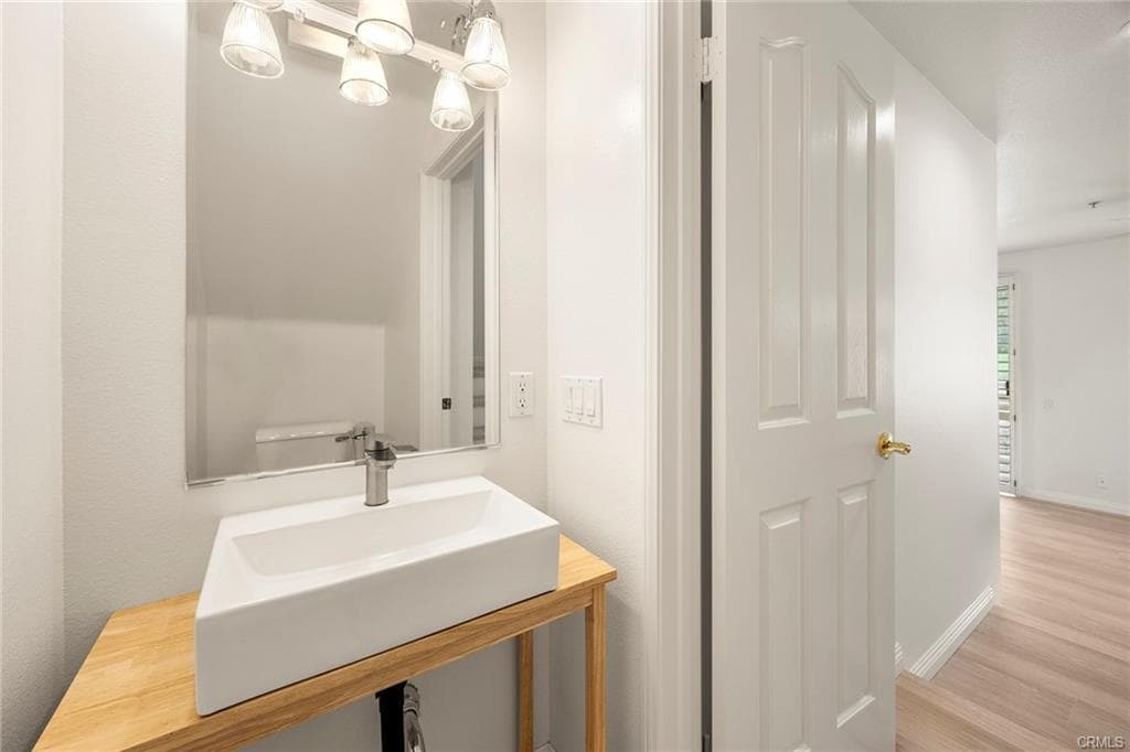 Downstairs bathroom - 2479 Sunningdale Dr