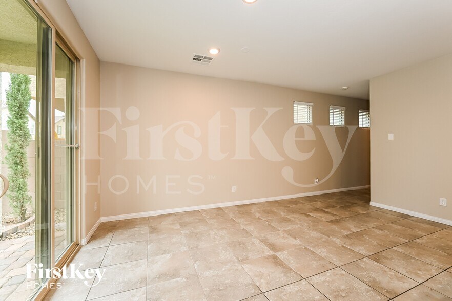 Building Photo - 9228 S Park St