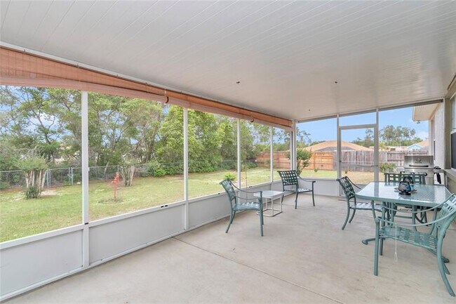 Building Photo - 10372 SW 41st Ct