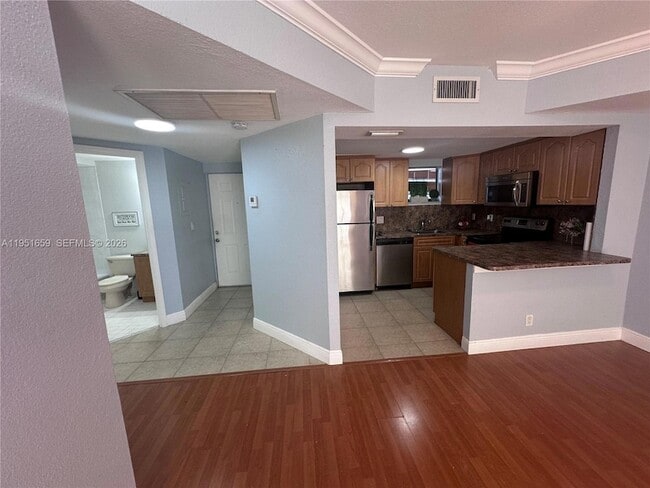 Building Photo - 8290 Lake Dr