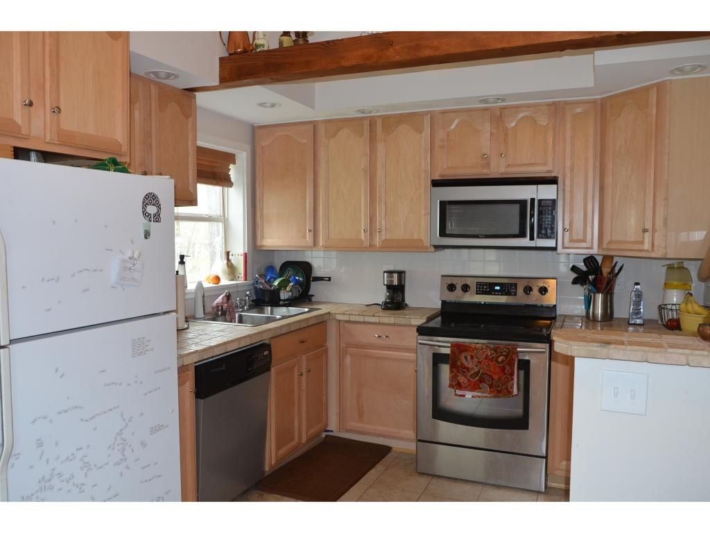 Building Photo - 58 Beech