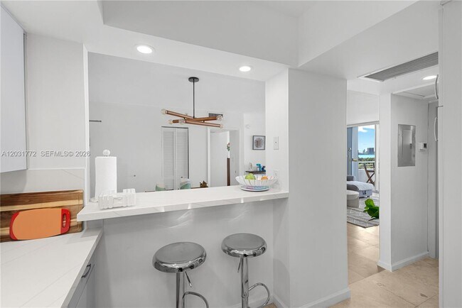 Building Photo - 5600 Collins Ave