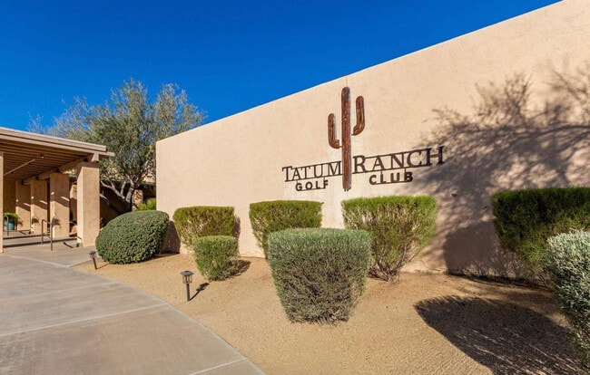 Building Photo - 4423 E Vista Val Verde Dr