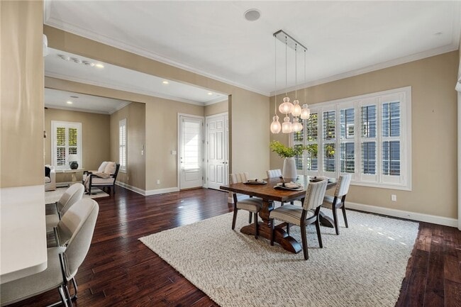 Building Photo - 261 1st St