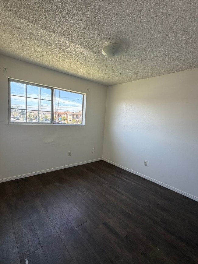 Building Photo - 7782 Mandrell Dr