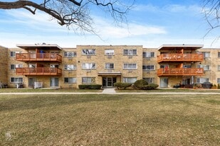 Building Photo - 712 Dempster St