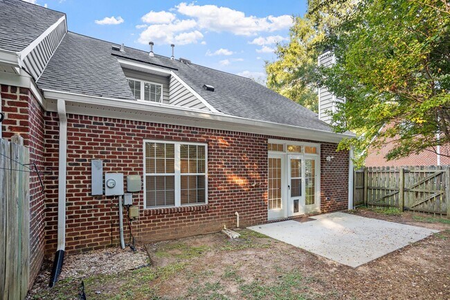 Building Photo - 3301 Philmont Dr