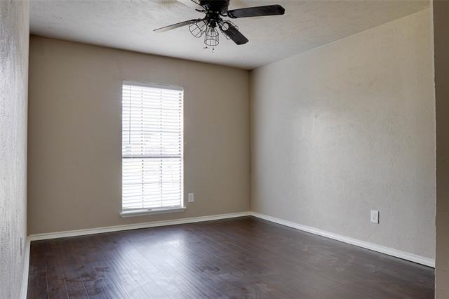 Building Photo - 728 Wandering Way Dr