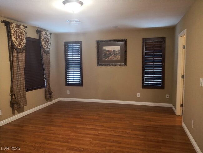 Building Photo - 4952 W Moberly Ave