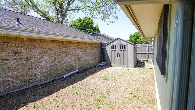 Building Photo - 5205 Shoregate Dr