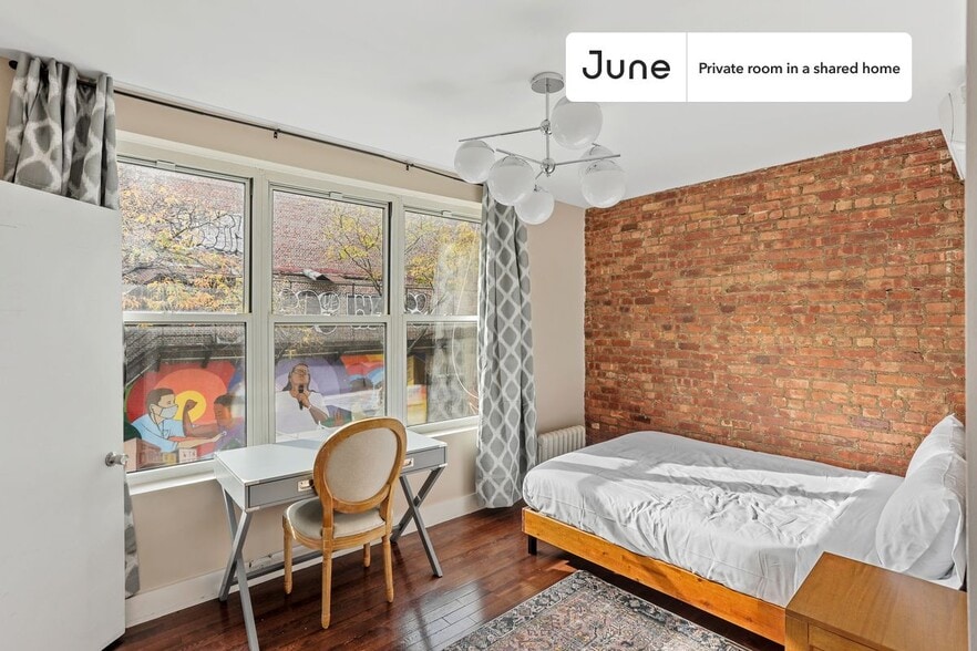 Building Photo - Room in Shared 3 bed/1 bath home