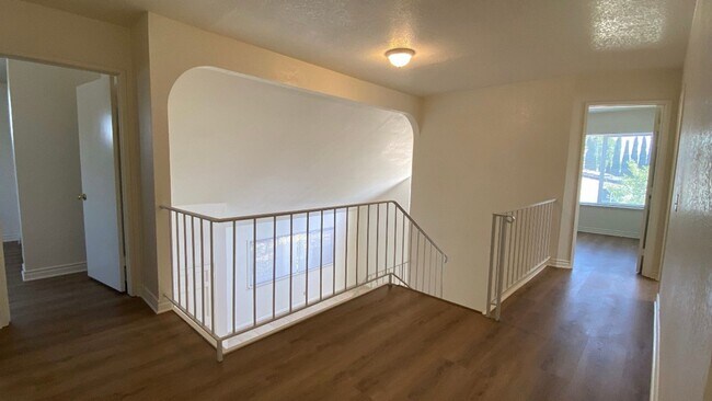Building Photo - Very Spacious West Lancaster Home