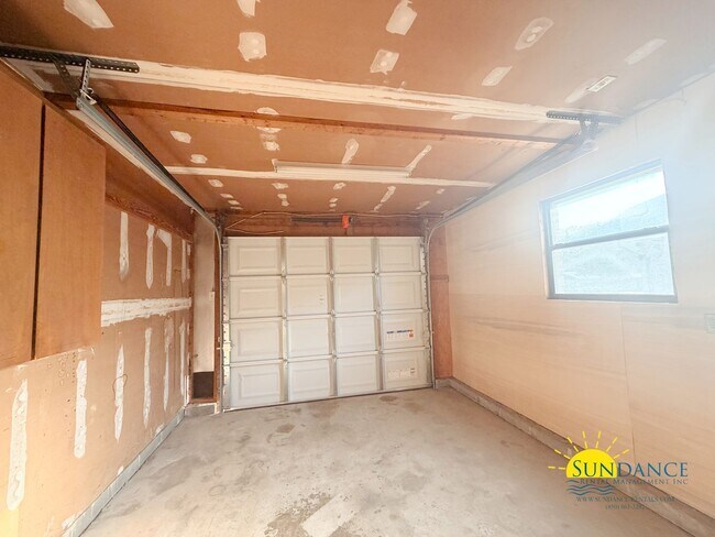 Building Photo - Beautifully Updated 3 Bedroom Home in Mary Esther, near Highway 98!