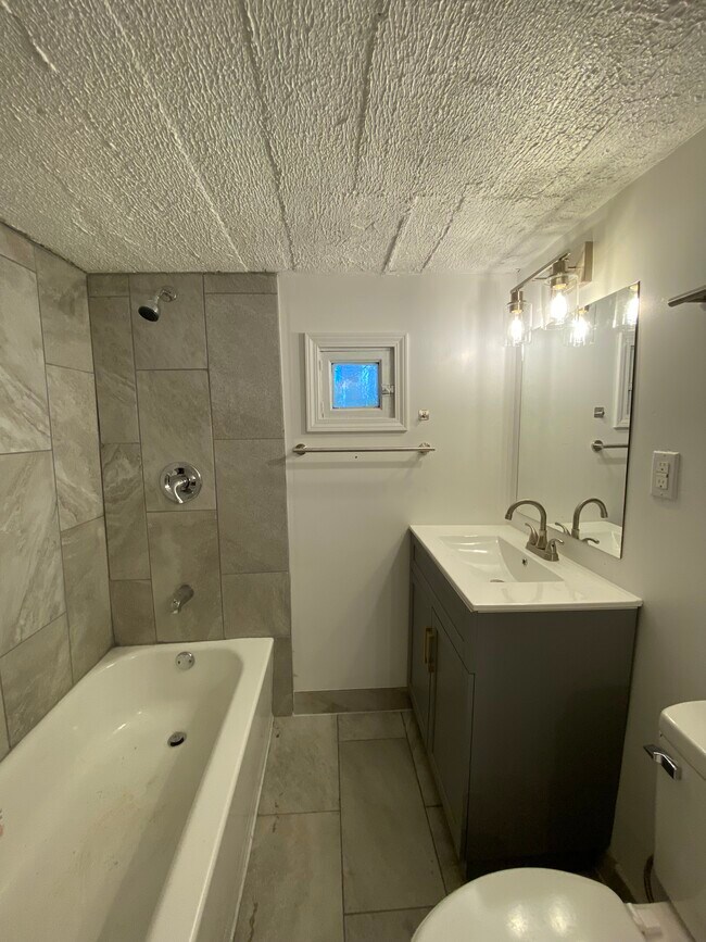 Building Photo - 4046 Taylor Blvd