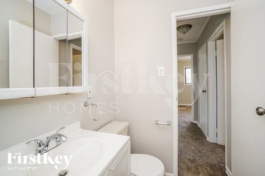 Building Photo - 428 Suwanee St