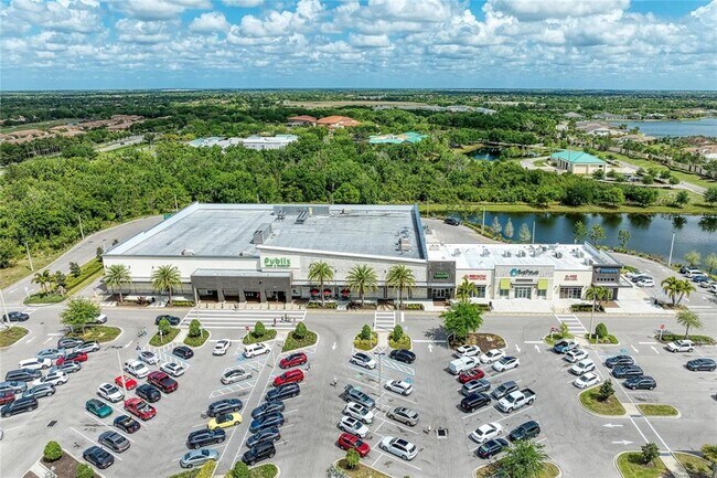 Building Photo - 8143 Miramar Way