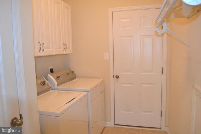 Building Photo - 29281 Superior Cir