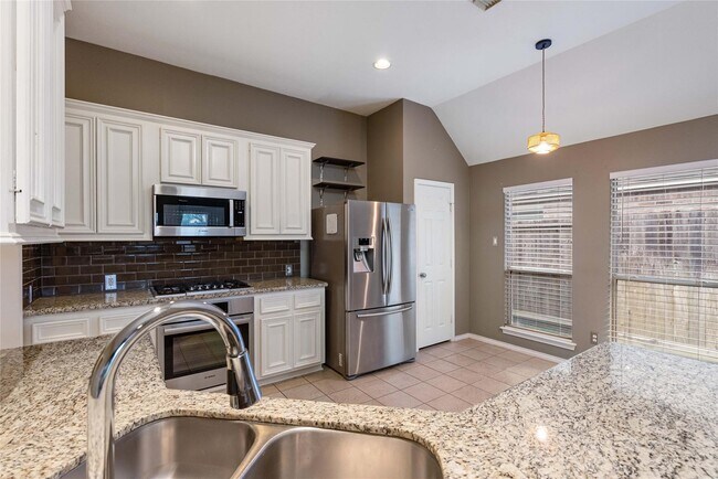 Building Photo - 21506 Willow Glade Dr