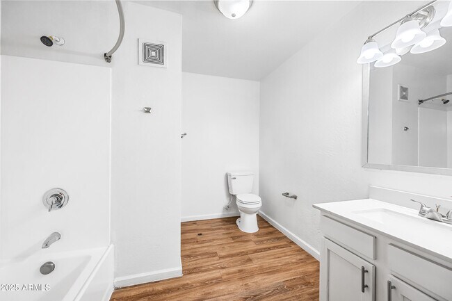 Building Photo - 3065 N 67th Ave