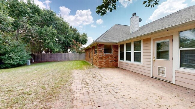 Building Photo - 327 Bernburg Ln