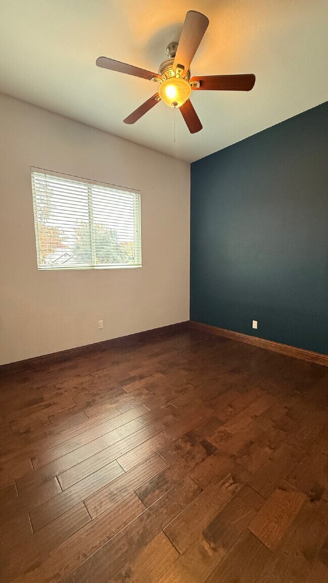 Building Photo - Beautifully Updated 3BR Home in Prime South Austin Location!