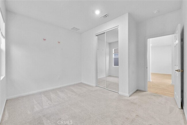 Building Photo - 4688 Florence Dr