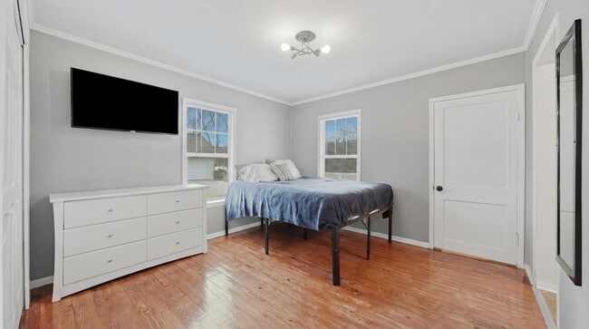 Building Photo - 3703 Redding Rd