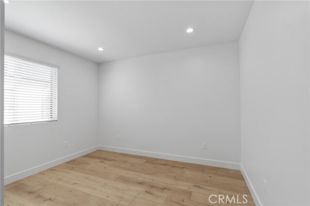 Building Photo - 11140 Woodley Ave