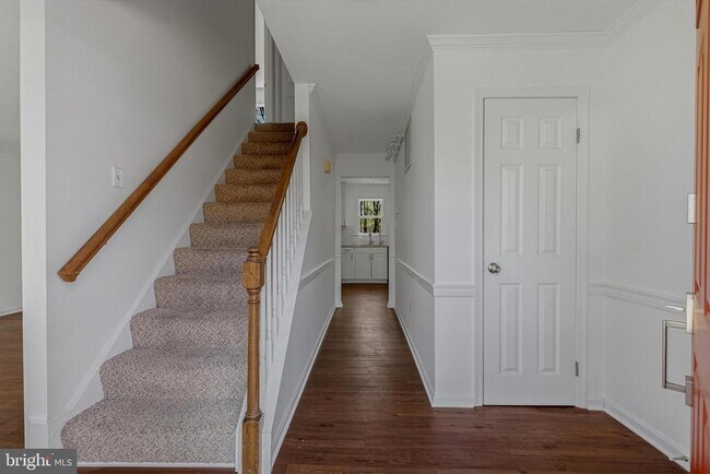 Building Photo - 1646 Stowe Rd