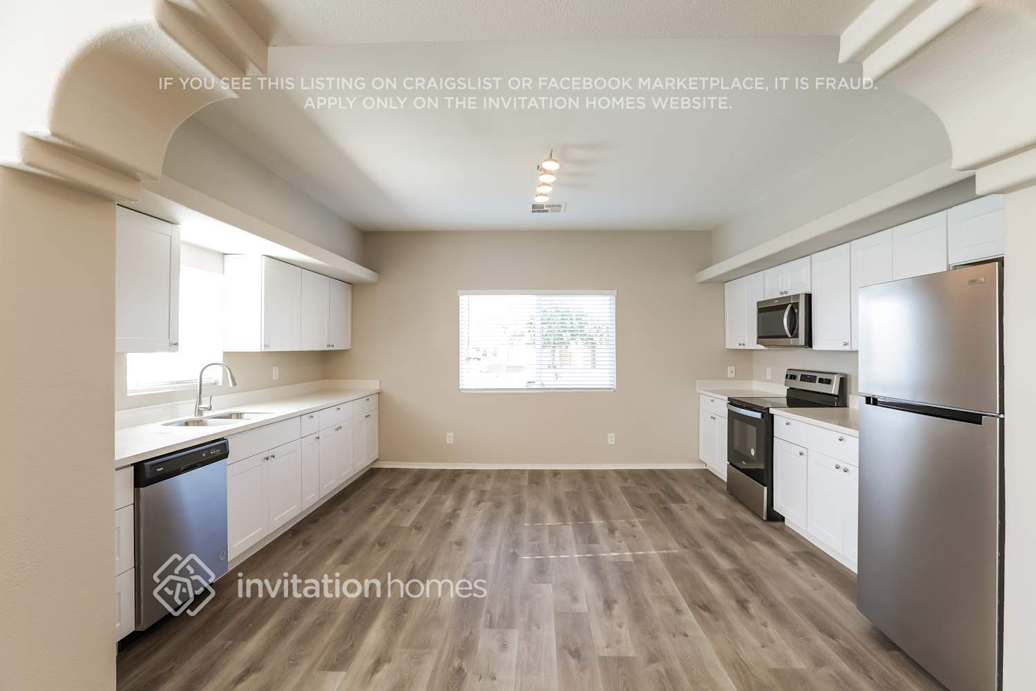 Building Photo - 8712 W Turney Ave