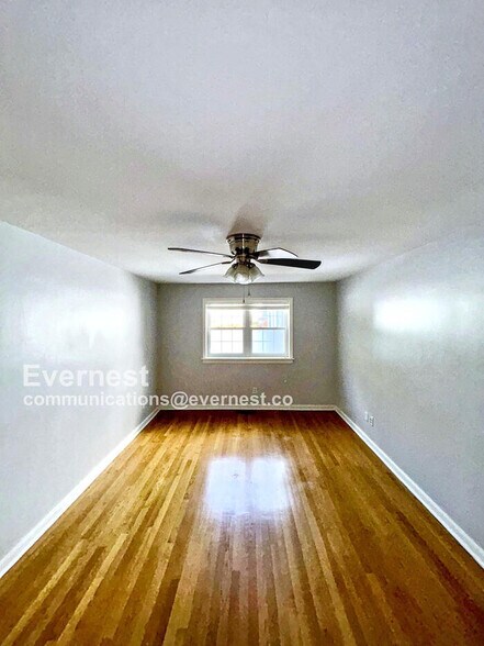 Building Photo - 4520 Grove Ave