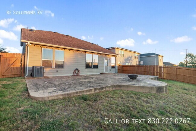 Building Photo - 730 Trinity Star