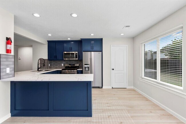 Building Photo - 1204 Gerona Blvd