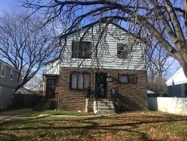 Primary Photo - 4947 N 54th St