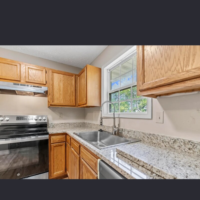 Building Photo - 1623 W Hovey St