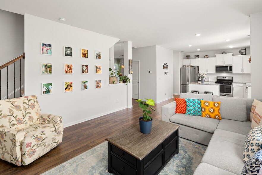 Building Photo - 172 Monroe Creek Blvd